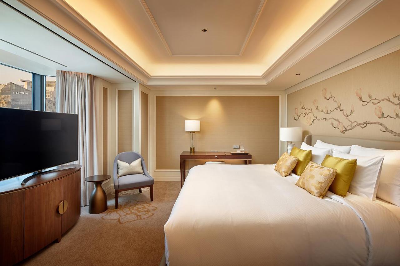 Lotte Hotel
